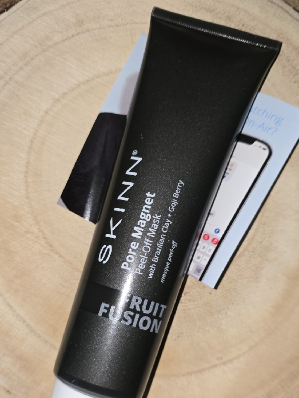 SKINN Black Fruit Fusion Pore Magnet Tube